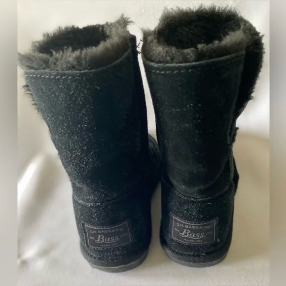 G.H. Bass & Co. Black Boots with Button Detail & Faux Fur Lining Size Girl’s 11M - Picture 8 of 8